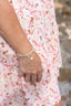 Bracelet Coralie – Petit cœur blanc et chaîne à maillons