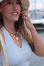 Collier Raphaëlle – Breloques marines, céramique et perle d’eau douce