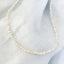 Collier Luna – Ras-de-cou en perles d’eau douce blanches 3-4 mm