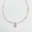 Collier Maïa – Perles de culture irrégulières 2-3 mm et pendentif doré au choix