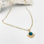 Livia, Collier Malachite en acier inoxydable doré avec pierre naturelle.